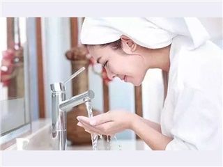 春季護(hù)膚應(yīng)注意哪些問(wèn)題？做好這3點(diǎn)很重要